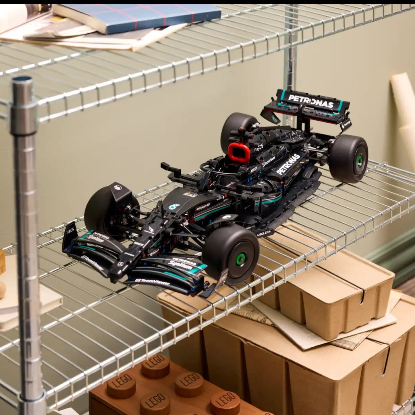 Mercedes-AMG F1 W14 (1642 pieces)