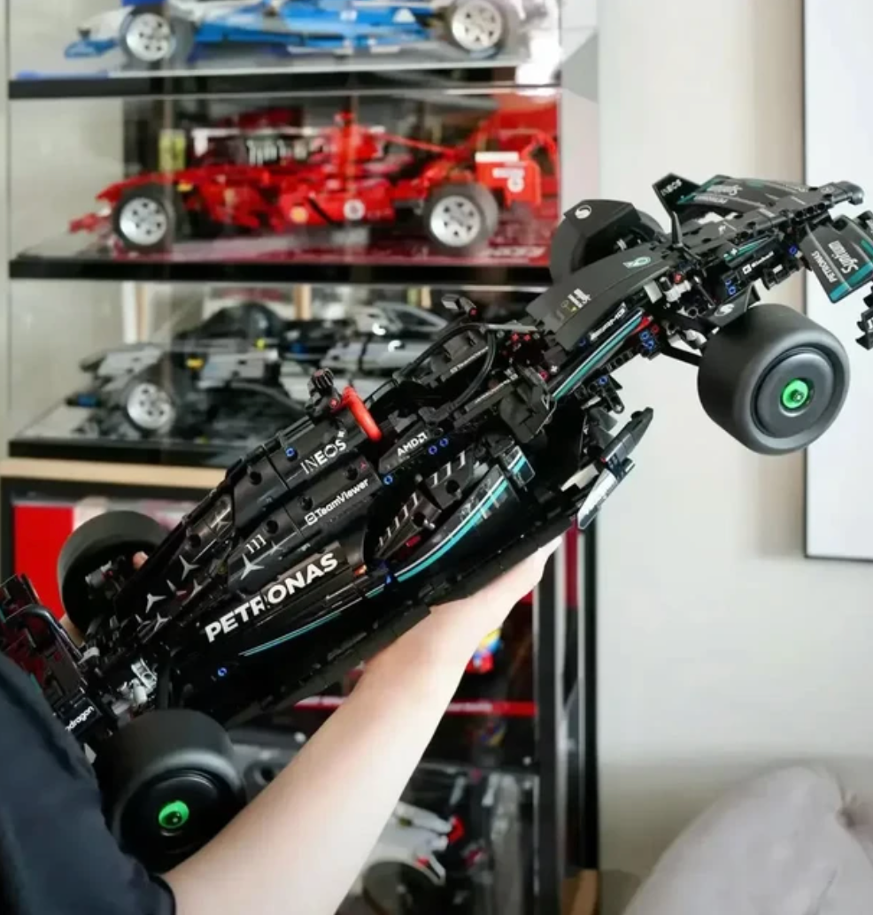 Mercedes-AMG F1 W14 (1642 pieces)