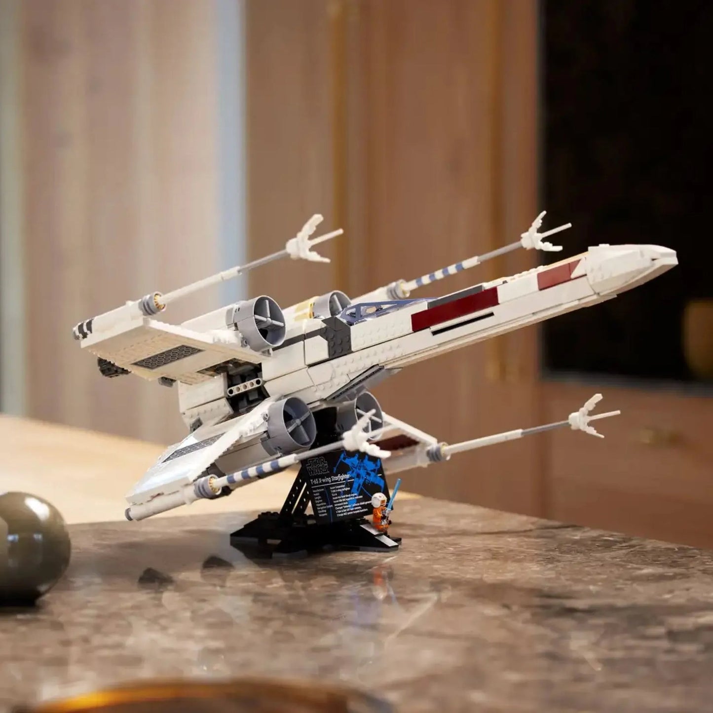 X-Wing Starfighter (1 586 pièces)