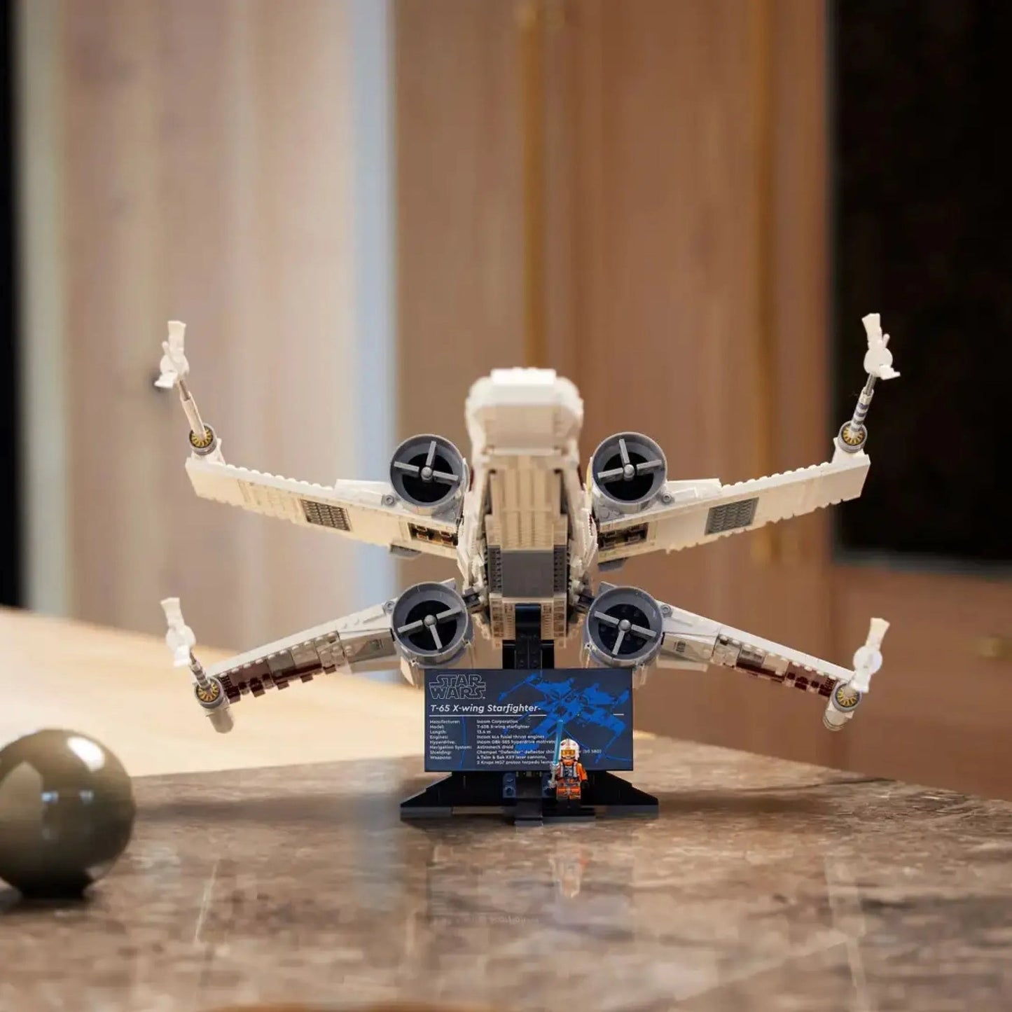 X-Wing Starfighter (1 586 pièces)