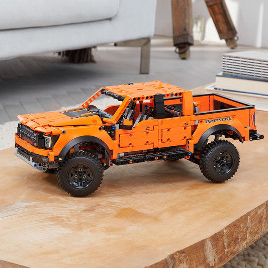 Ford F-150 Raptor (1379 pièces)