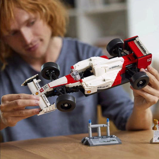 McLaren MP4/4 (693 pièces)